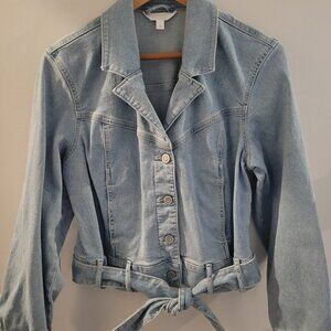 Women's denim jacket